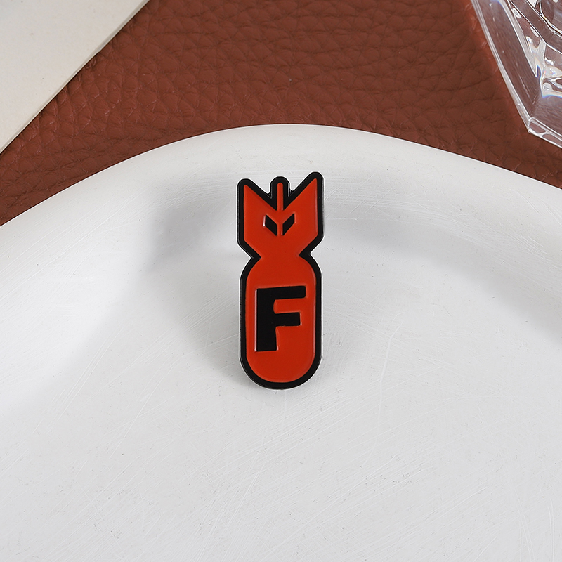 Broches en émail avec Logo de  - Party Games Classic avis et prix